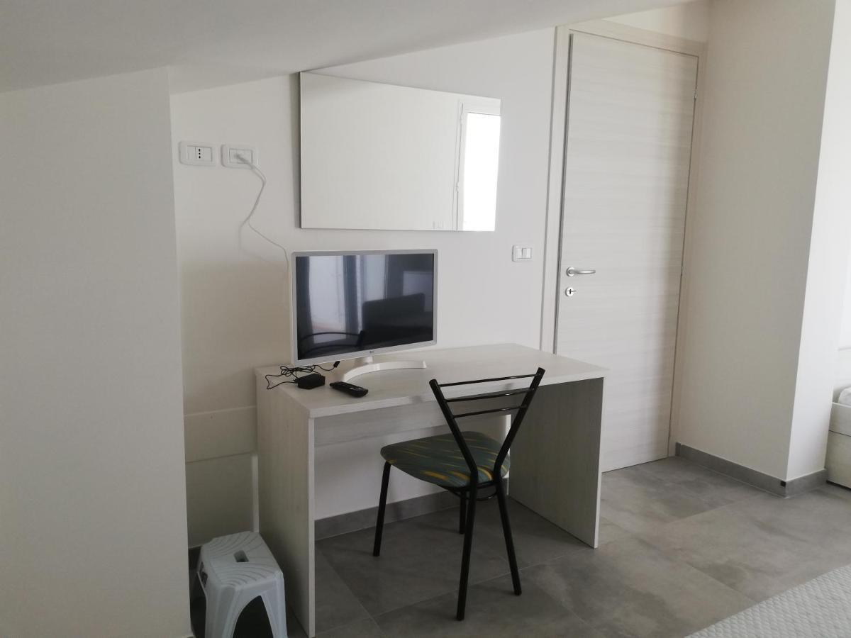 Attico Fronte Mare Apartment Martinsicuro Ngoại thất bức ảnh